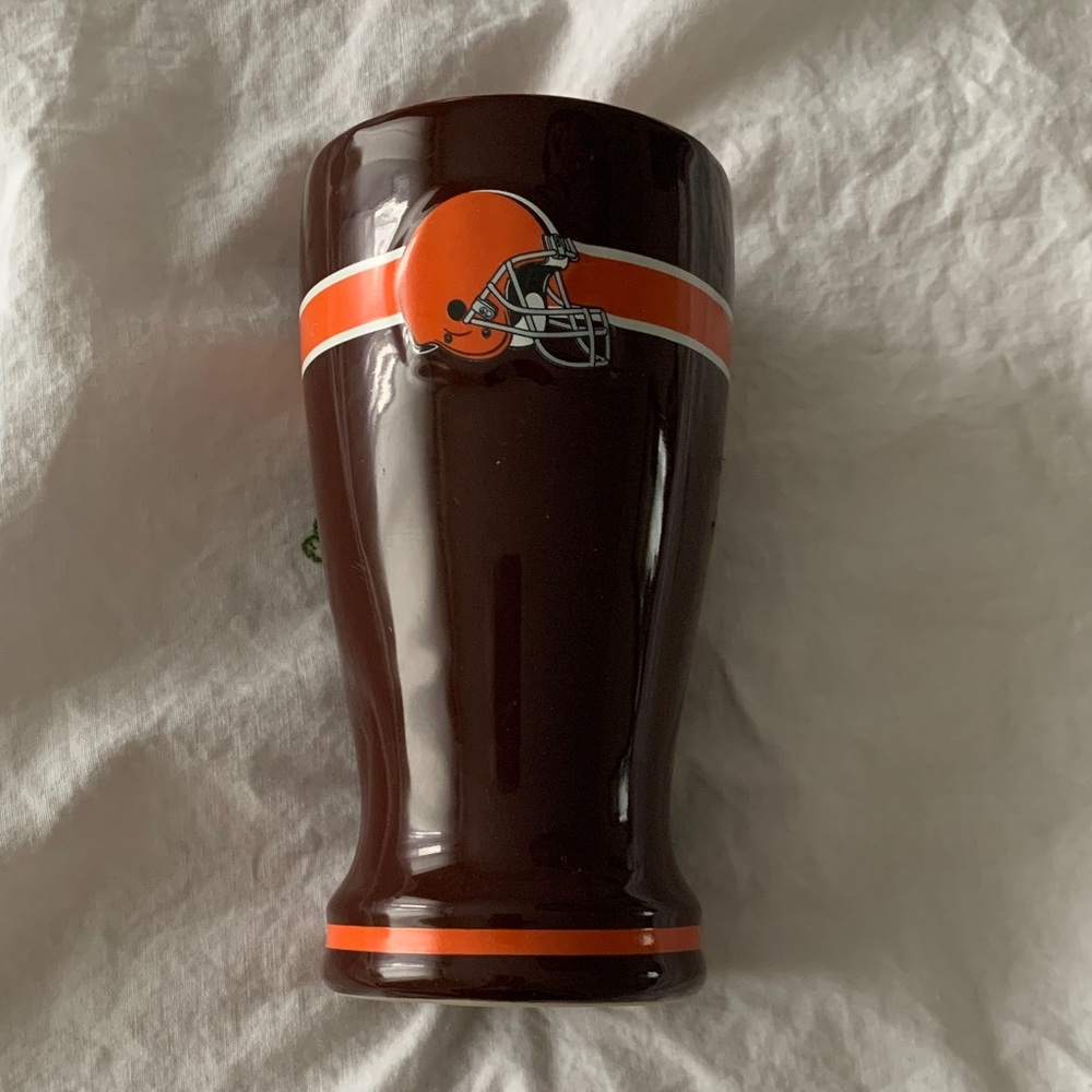 NFL Cleveland Browns Ceramic Pint Glass with Helmet Logo - Brown & Orange